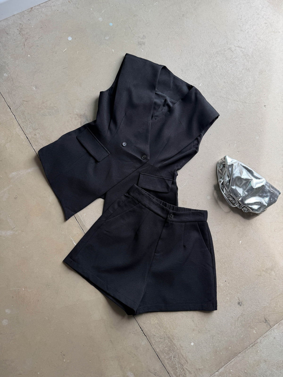 SET MAU