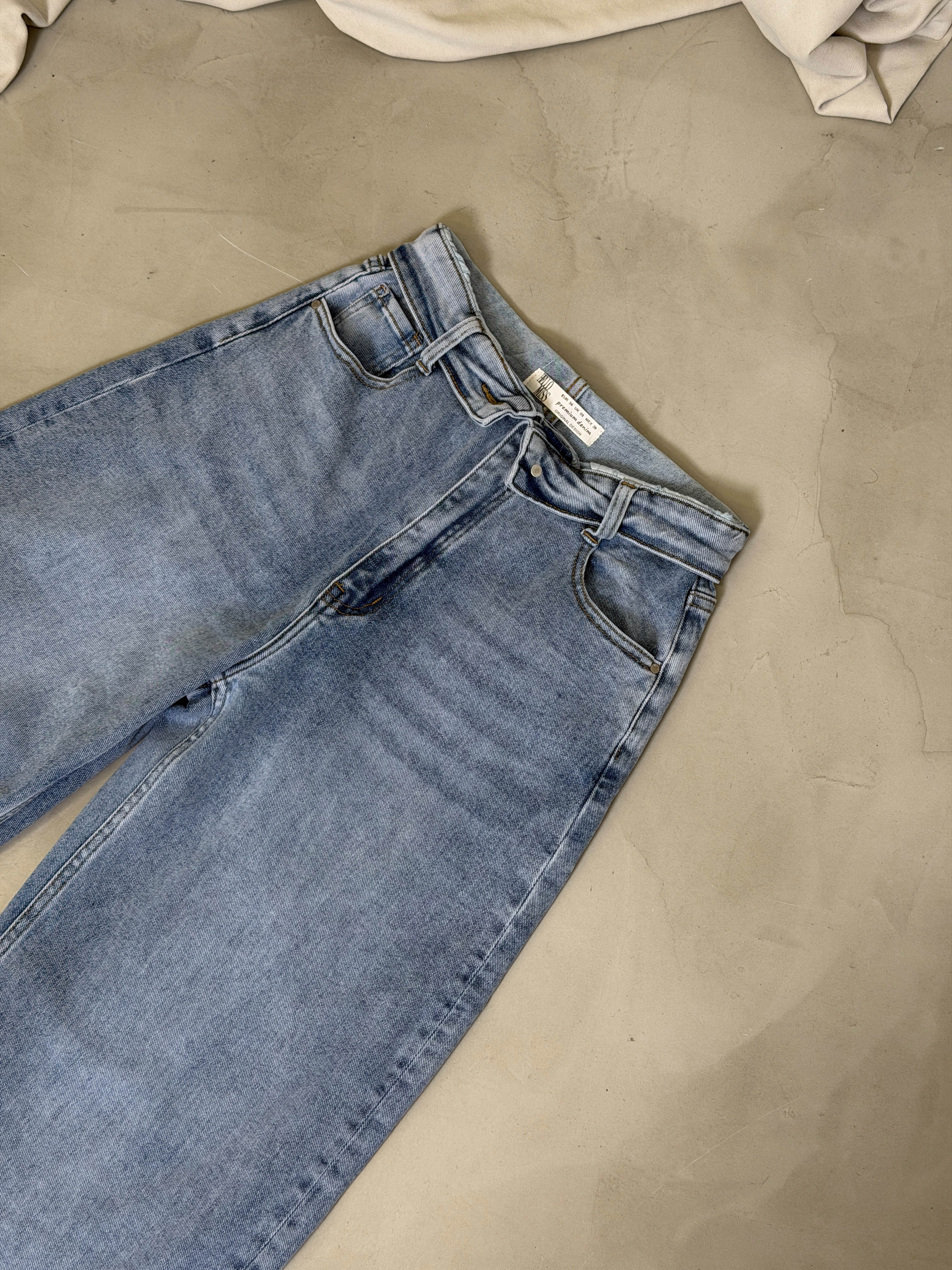 JEAN REVERSE
