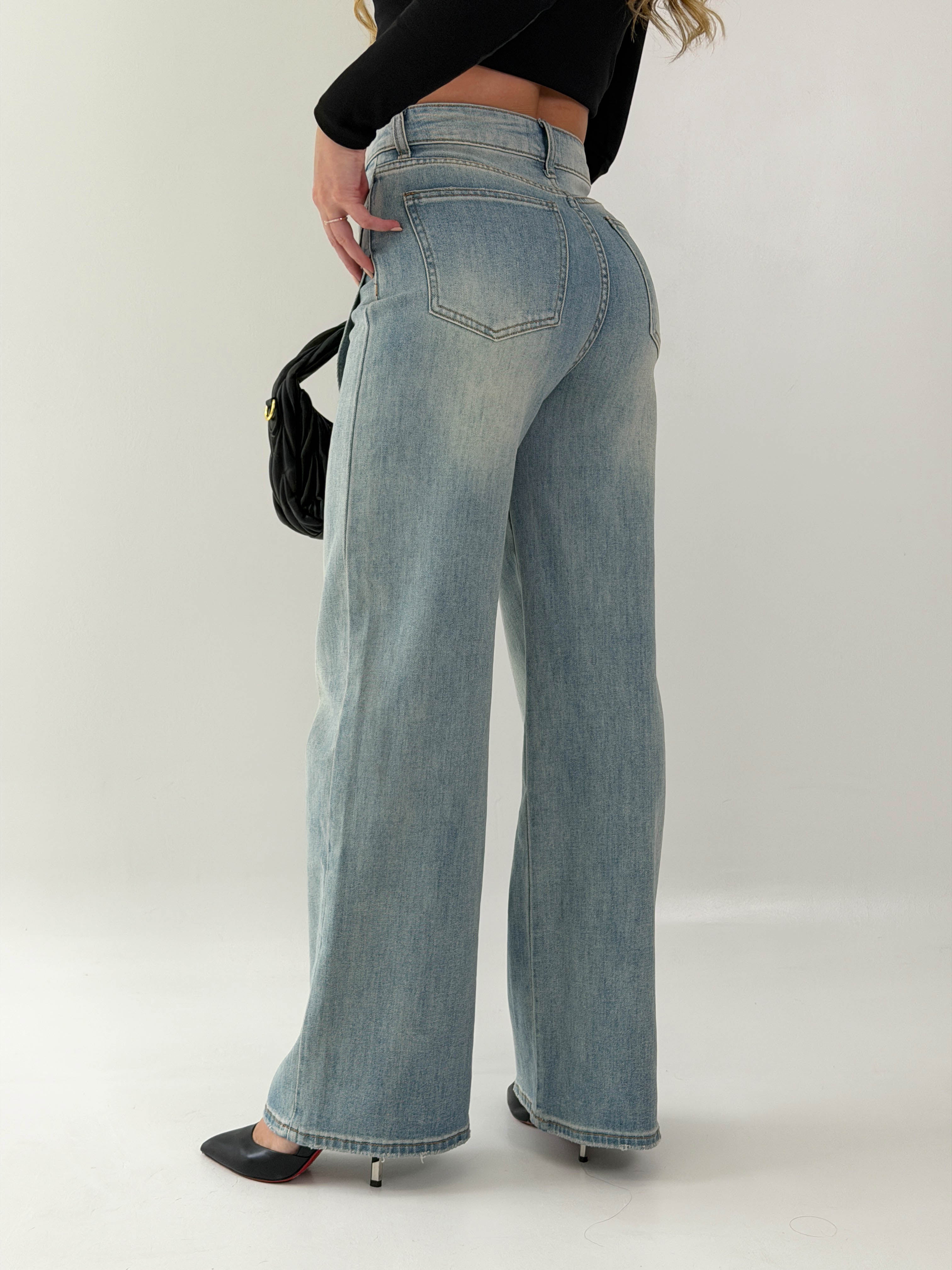 JEAN EVA