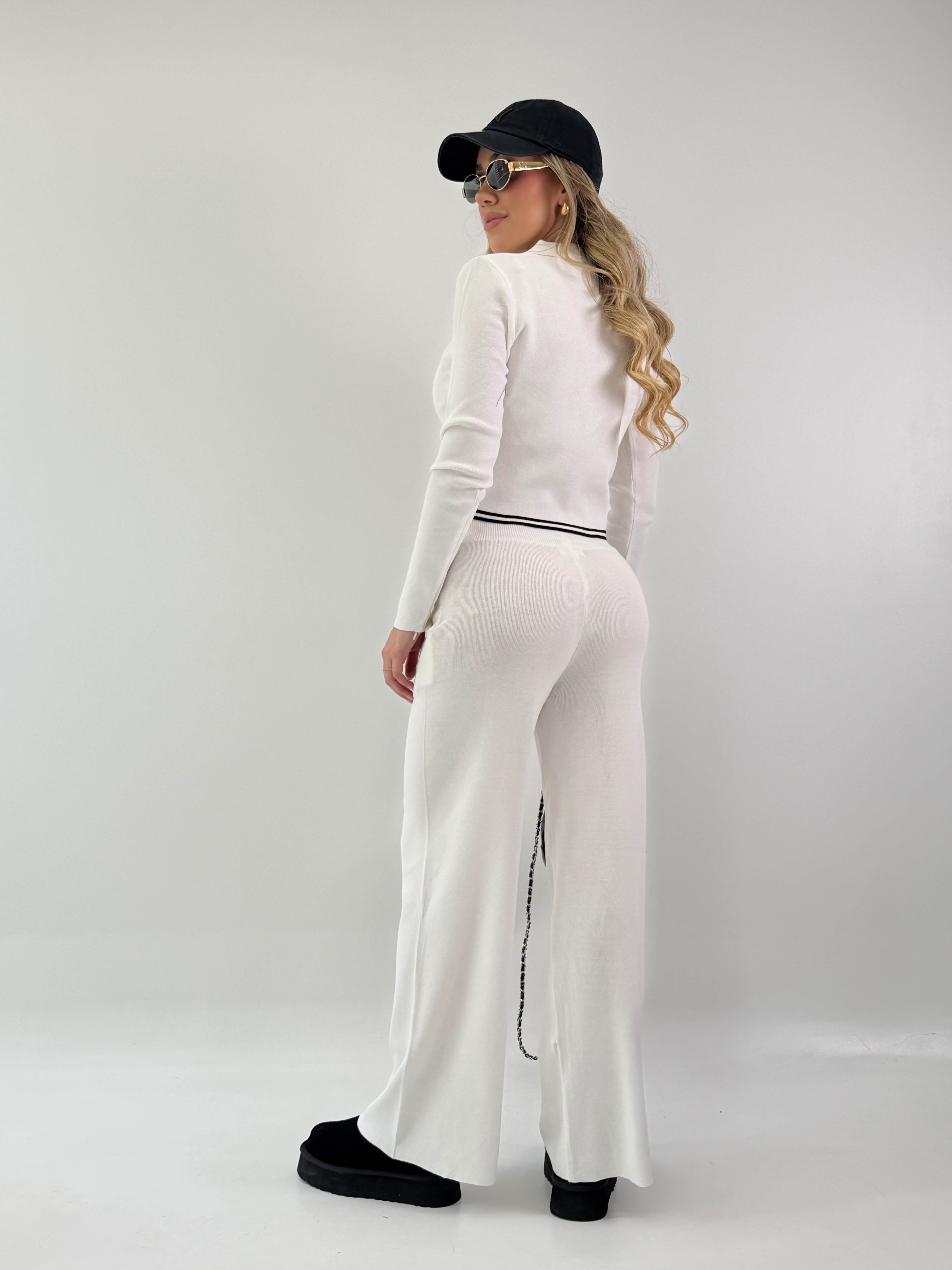 SET AMELIA