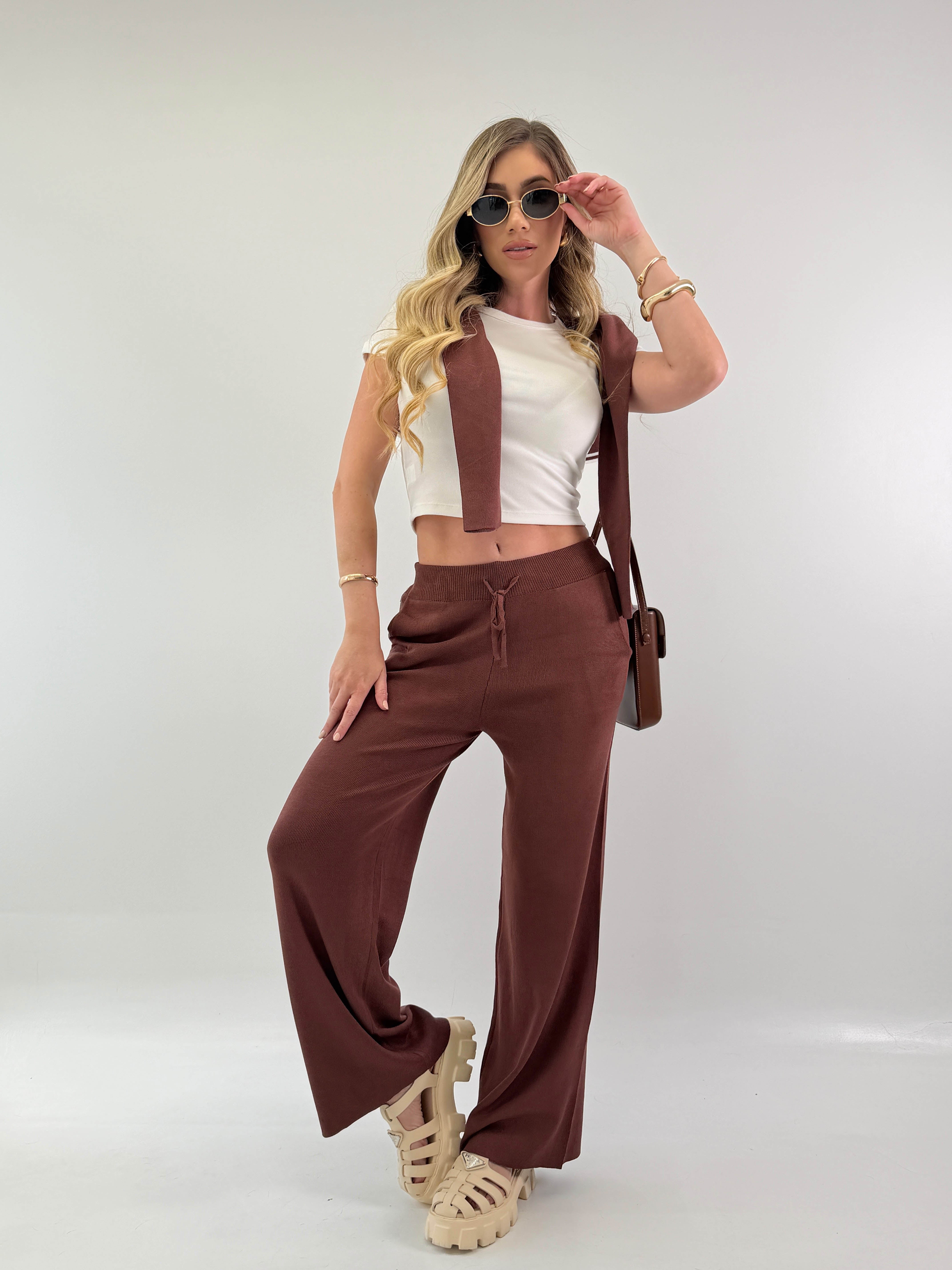 SET AMELIA